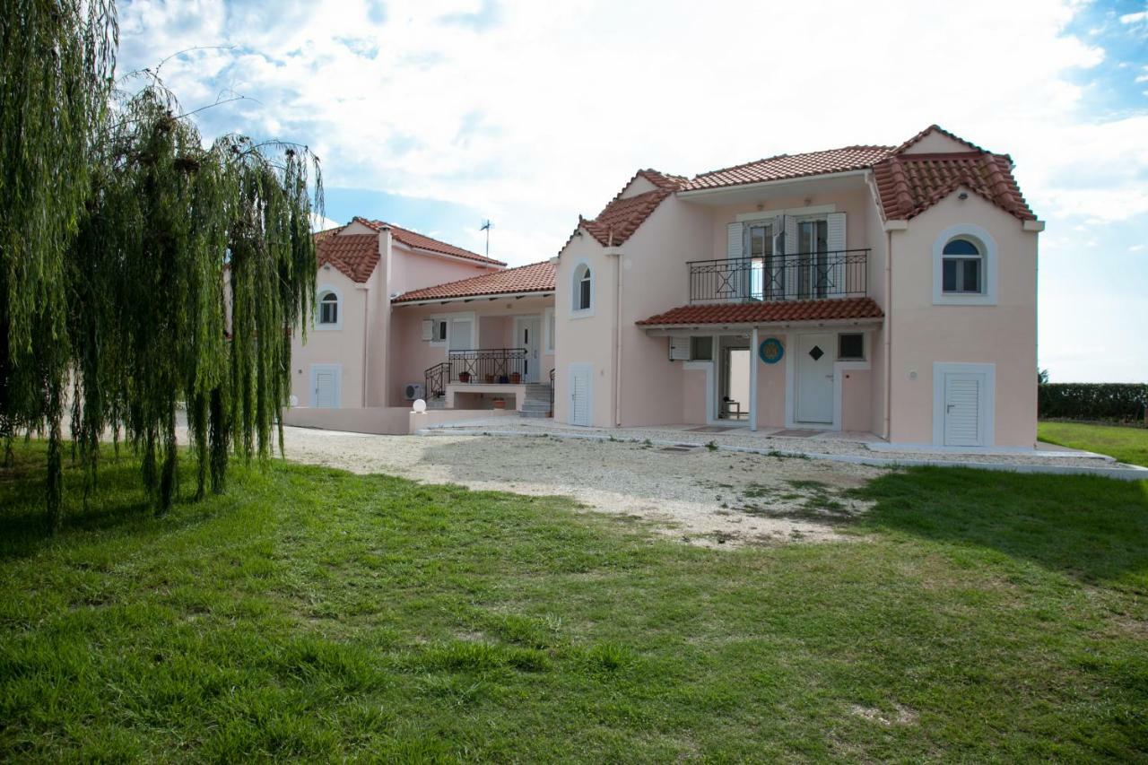 Cavaliere Houses Lixouri Exteriör bild